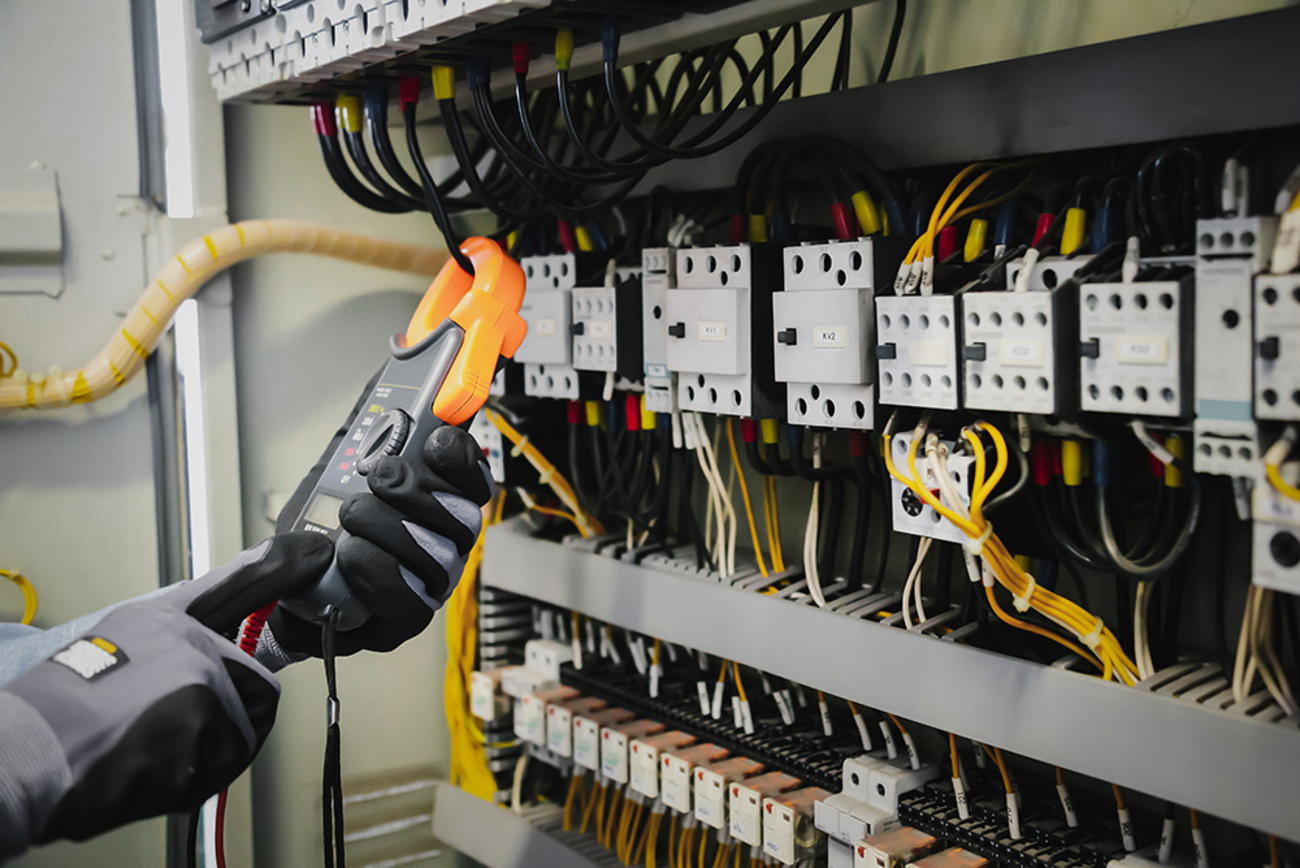 DGUV Vorschrift 3-Check bei Christ Gebäudetechnik GmbH & Co. KG in Kirtorf